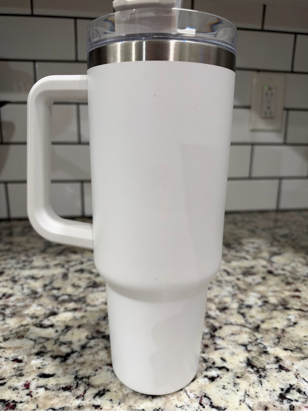 Stanley White Tumbler 40oz Quencher - Picture 5 of 6